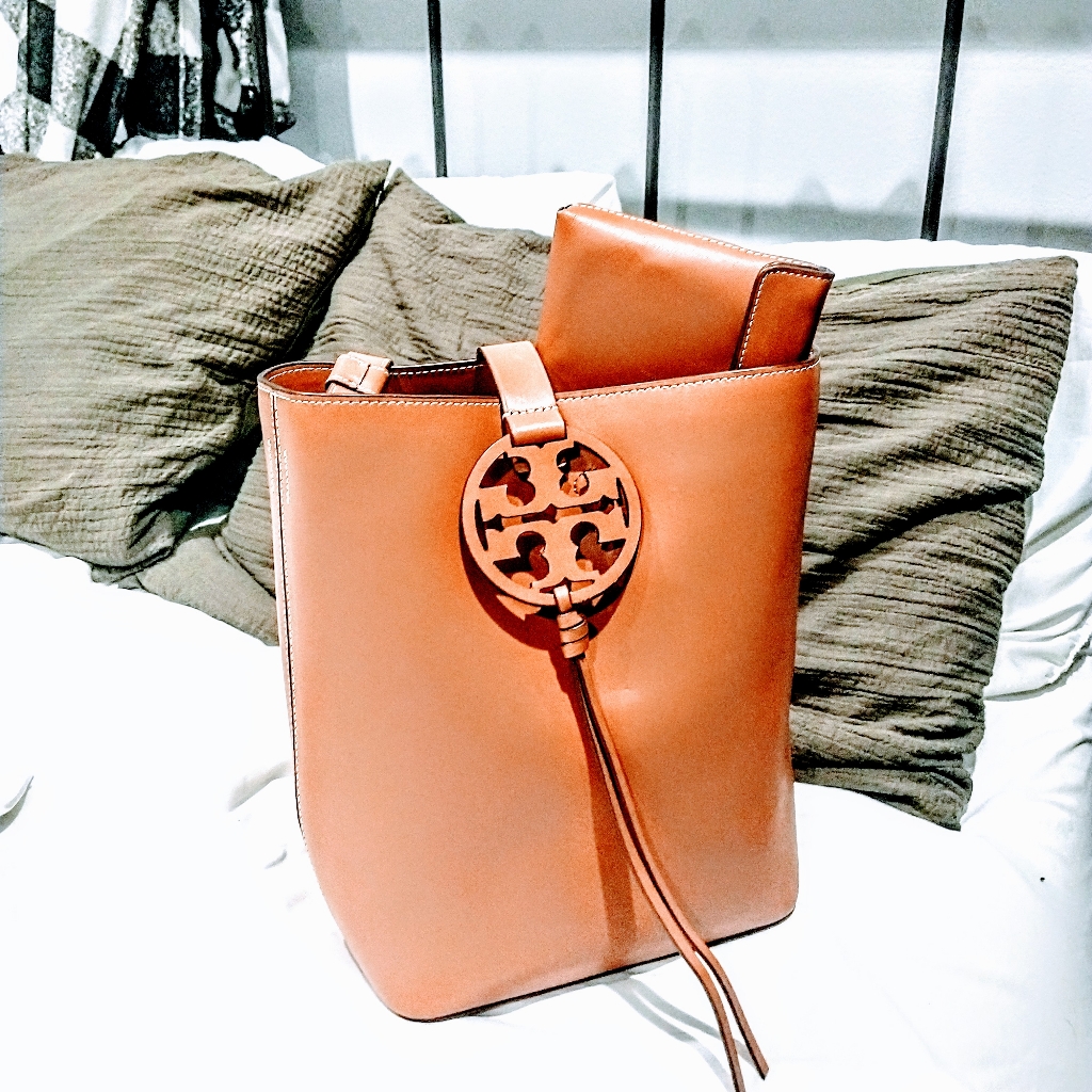 Authentic Rare* Tory Burch Age Camello Miller Bucket Tote Bag